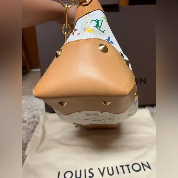 SOLD!!!🔥Louis Vuitton
x Takashi Murakami Judy GM two-way handbag🔥 - Picture 3 of 17